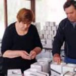 ПОРОДИЧНИ БИЗНИС: Уметност претворена у сувенире