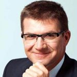 DEJAN TURK, VIP MOBILE: U mobilnom i – banka