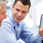 MENADŽERSKI VODIČ: Kako preživeti mlađeg šefa