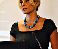 Menadžer proizvodi ekstra mleko