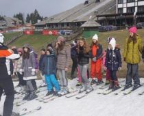 MK grupa organizovala zimovanje za decu sa Kosova i Metohije