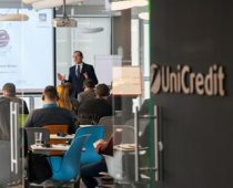 Predstavnici Makfruta sa domaćim proizvođačima voća i povrća