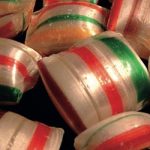 У ЧУРУГУ, У ВОЈВОДИНИ, ПОРОДИЦА МИЛИВОЈЕВ РУЧНО ПРОИЗВОДИ СВИЛЕНЕ БОМБОНЕ: Бомбоне по рецептима од пре 120 година