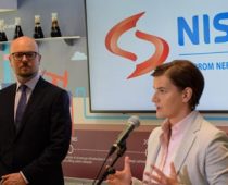 Predsednica Vlade Srbije u poseti Naučno-tehnološkom centru NIS-a