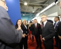 Ministar poljoprivrede posetio štand kompanije Dunav na Sajmu poljoprivrede