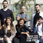 АУТОРИ „STRAWBERRY ДРВО” – ПРВОГ СРПСКОГ СОЛАРНОГ ПУЊАЧА – НАПРЕДУЈУ У ИНОВАЦИЈАМА: „Паметне” клупе из Србије налазе се широм света