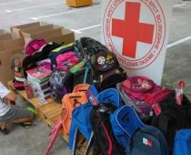 Delez donirao opremu deci iz socijalno ugroženih porodica