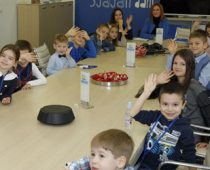 Mališani upravljali Unika osiguranjem