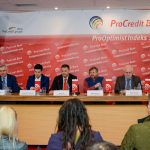 Rast plata kao deo investicionog ciklusa i poslovne stabilnosti