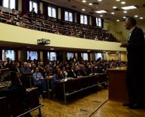 Emil Tedeski na Ekonomskom fakultetu: Smoki, Cedevita, Kokta su nadnacionalni brednovi