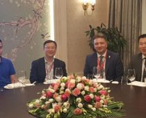 Delegacija Kancelarije za IT i eUpravu u poseti kompaniji Huavej – planovi za Državnu platformu za veštačku inteligenciju