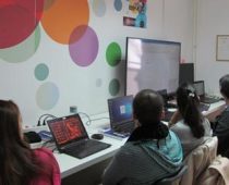 Besplatne obuke WEB dizajna za Romkinje