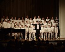 Ovacije za ruski hor “Kapela dečaka i mladića” u Ruskom domu u Beogradu