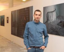 Pod svetlošću ekrana