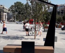 Roche i Strawberry Energy omogućili postavljanje ”pametnih klupa” u Beogradu i Novom Sadu