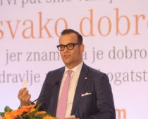 Štada i Hemofarm doniraju Srbiji i zemljama u regionu 150 monitora za praćenje stanja pacijenata