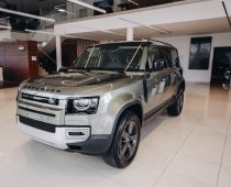 Novi Land Rover Defender u British Motors prodajnom salonu