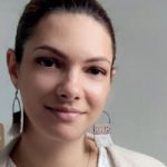 ВЕСНА ВУКОВИЋ: Док чека бебу, тка украсне таписерије и јастучнице