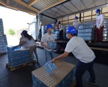 Kompanija NIS donirala 20.000 litara „Jazak“ vode bolnicama u Beogradu i Zrenjaninu