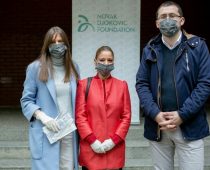 Donacija Fondacije Novak Đoković đacima prvacima: 100.000 paketa za zaštitu zdravlja