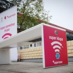 Supernova poklanja pametne klupe osnovnim školama u Srbiji