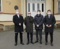 NIS poklonio hirurške uniforme Kliničkom centru Srbije i bolnici u Batajnici