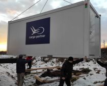 Kompanija cargo-partner donira mobilne kućice za žrtve zemljotresa u Hrvatskoj