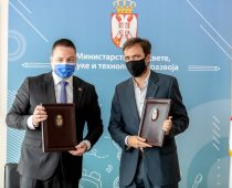 Chipsy donira golove svim srednjim školama u Srbiji