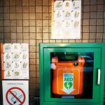 Defibrilatori za iznenadne srčane zastoje na servisnim stanicima MOL Serbia