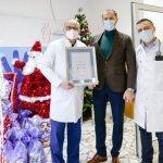 Sberbank Srbija i zaposleni obezbedili novogodišnje poklone za mališane na Dečjoj klinici u Tiršovoj
