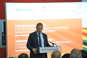 Frančesko Lolobriđida, ministar poljoprivrede, prehrambenog suvereniteta i šumarstva Republike Italije