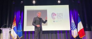 Čadeš na predstavljanju kandidature Srbije u Parizu, u aprilu 2023. godine