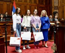 U ORGANIZACIJI UDRUŽENJA POSLOVNIH ŽENA POČELO TAKMIČENJE ZA DEVOJČICE „UHVATI IDEJU“