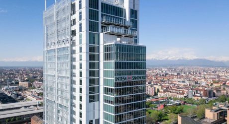 Intesa Sanpaolo ostvarila rekordne rezultate u prvom polugodištu, povećala projekcije